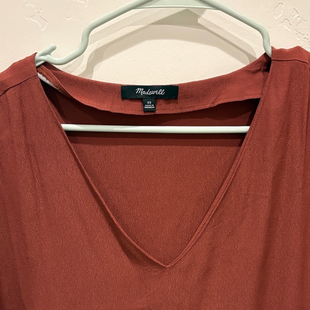 Madewell V-Neck Ruffle Sleeve Top - Dark Red - Picture 2 of 4